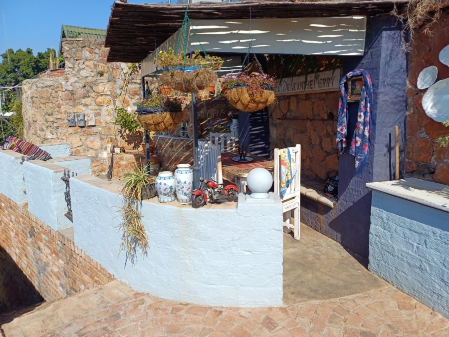 5 Bedroom Property for Sale in Kosmos North West